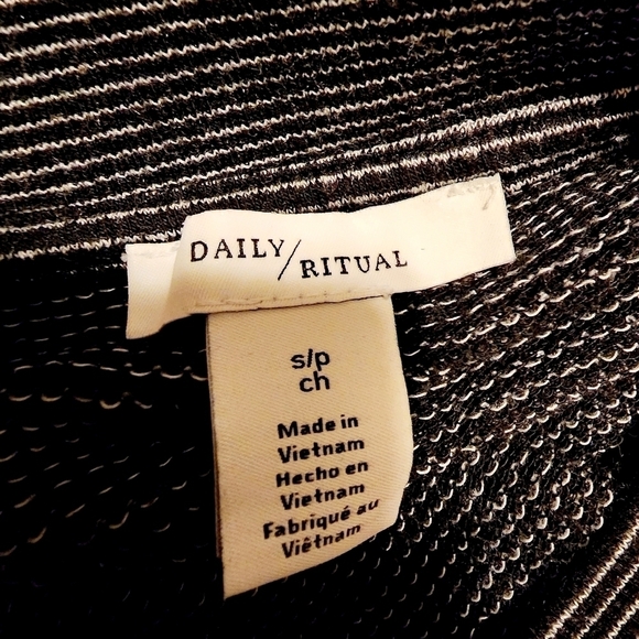 Daily Ritual Black White Stripe Crew Neck Sweater Women's Small Side Slit Tunic - Picture 6 of 8